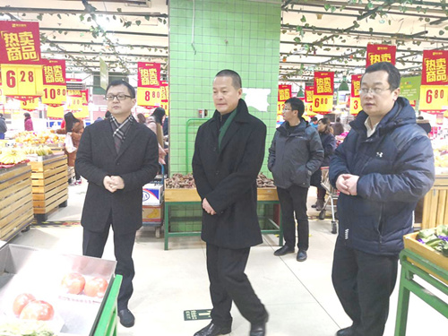 盧躍東副市長(cháng)來(lái)浙北超市檢查 抗冰雪災害保物資供應工作