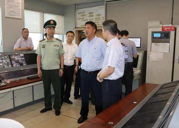 省消安委來(lái)湖州浙北購物中心檢查消防工作