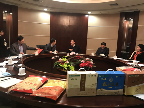 市委常委、副市長(cháng)王德勝帶隊來(lái)浙北超市為農超對接牽線(xiàn)搭橋